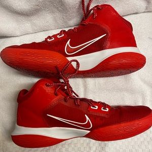 Boys/Mens Nike size 8.5